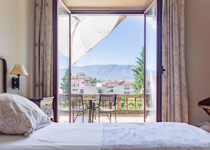 Real Restaurante El Linar Del Zaire מלון 4*